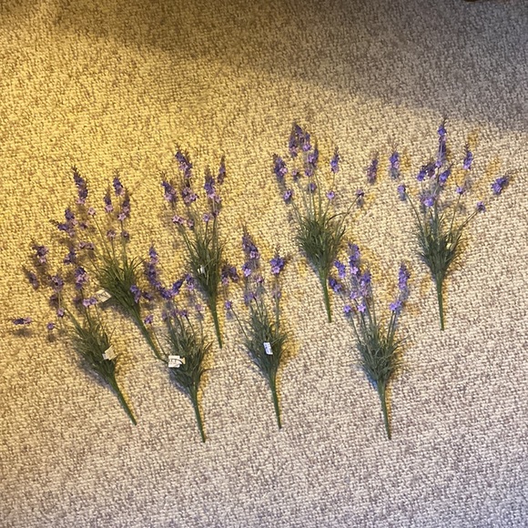 Lavender Bush Flowrrs Spray - Picture 3 of 4